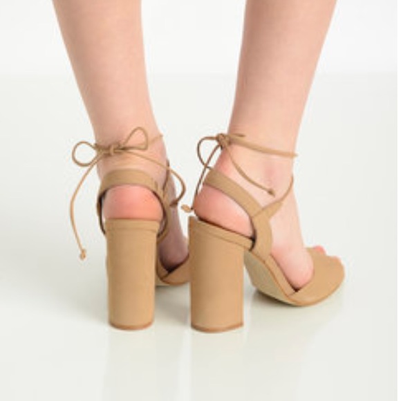 steve madden nude block heel